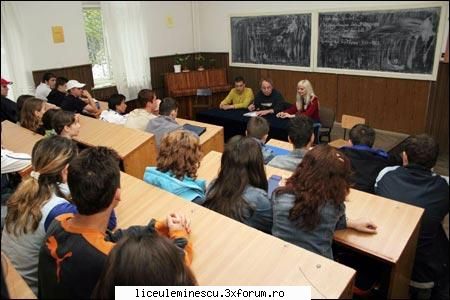 poze de atunci echipa farul la liceul eminescu!